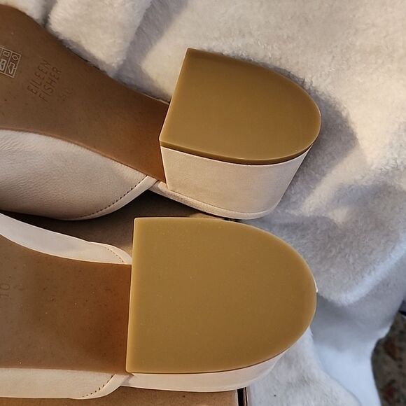 Eileen Fisher size 10 Chunky heel - Picture 4 of 5